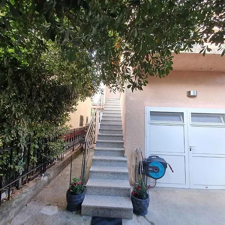 Apartment In Starigrad-paklenica 54154